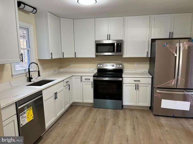 52 FOREST HILL LN, Stafford, VA 22556