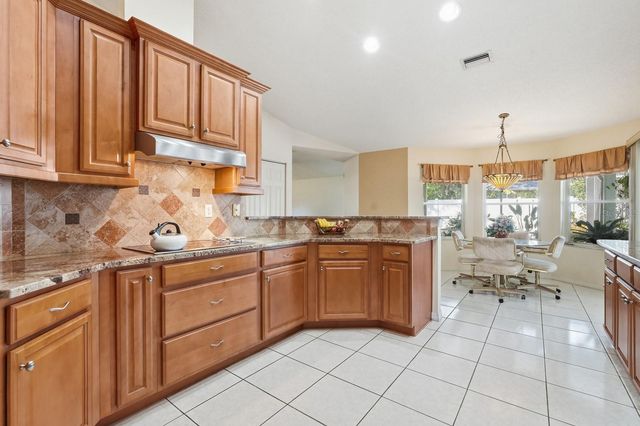 33 POINSETTIA LANE, Palm Coast, FL 32164