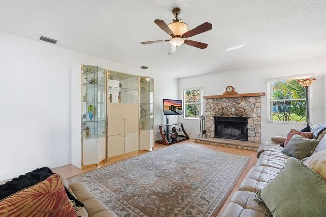 33 POINSETTIA LANE, Palm Coast, FL 32164