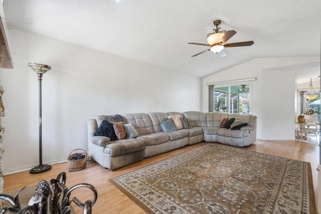 33 POINSETTIA LANE, Palm Coast, FL 32164