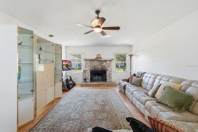 33 POINSETTIA LANE, Palm Coast, FL 32164