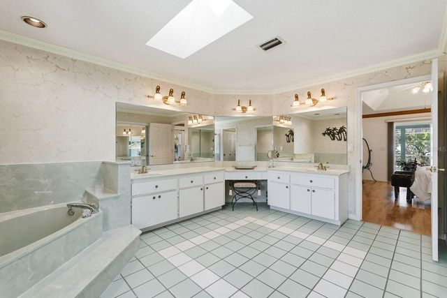 33 POINSETTIA LANE, Palm Coast, FL 32164