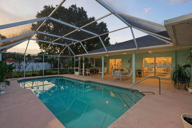 33 POINSETTIA LANE, Palm Coast, FL 32164