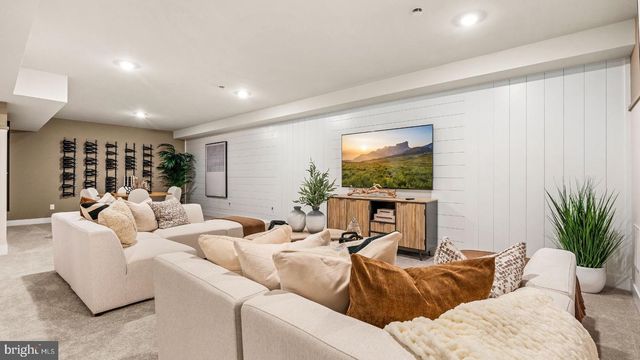 192 STEINER WAY, Perkiomenville, PA 18074