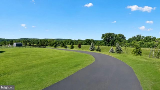 192 STEINER WAY, Perkiomenville, PA 18074
