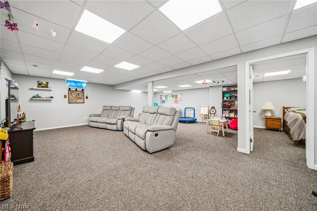 424 Locklie Drive, Highland Heights, OH 44143