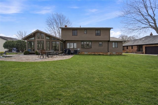424 Locklie Drive, Highland Heights, OH 44143