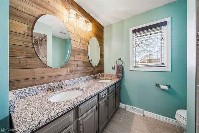 424 Locklie Drive, Highland Heights, OH 44143