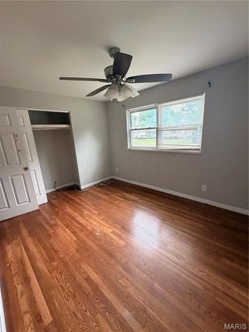 10815 Vorhof Drive, St Louis, MO 63136