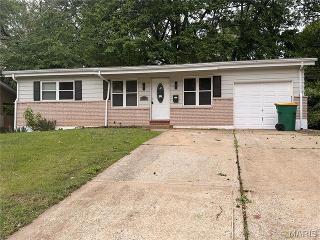 10815 Vorhof Drive, St Louis, MO 63136