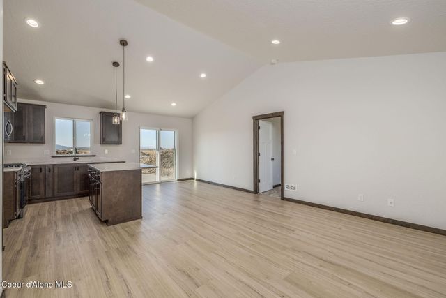 11963 N LENNON LN, Rathdrum, ID 83858