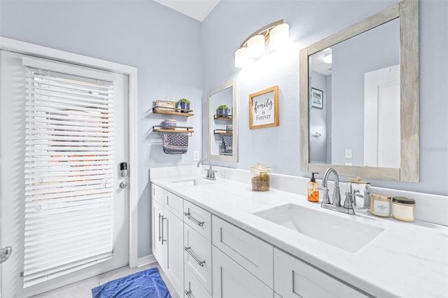 16320 BRIDGEWALK DRIVE, Lithia, FL 33547