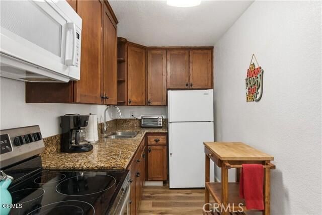 2821 N Los Felices Road 208, Palm Springs, CA 92262