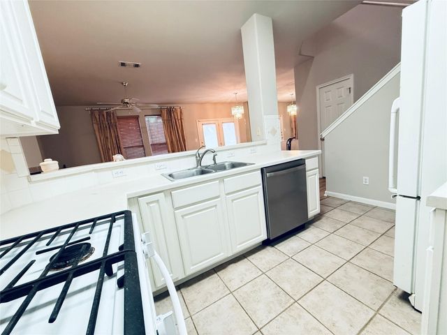 2100 Pipers Field Drive 55, Austin, TX 78758