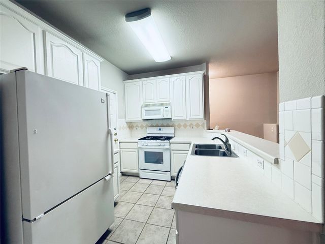 2100 Pipers Field Drive 55, Austin, TX 78758