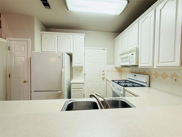 2100 Pipers Field Drive 55, Austin, TX 78758