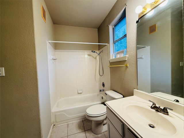 2100 Pipers Field Drive 55, Austin, TX 78758