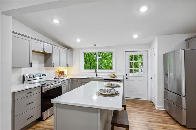 698 Garibaldi SW Street, Atlanta, GA 30310