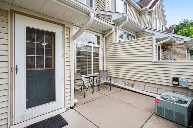 15345 Greenhaven Lane 103, Burnsville, MN 55306