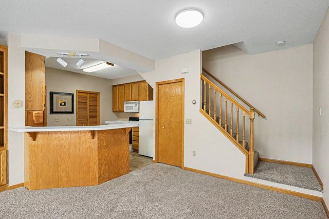 15345 Greenhaven Lane 103, Burnsville, MN 55306