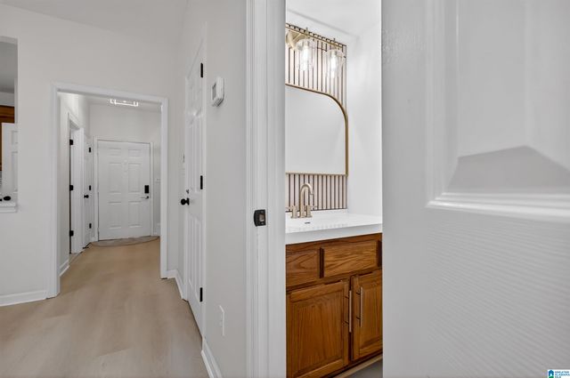 2204 ASCOT LANE, Birmingham, AL 35216