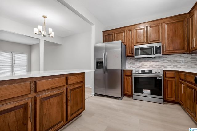 2204 ASCOT LANE, Birmingham, AL 35216