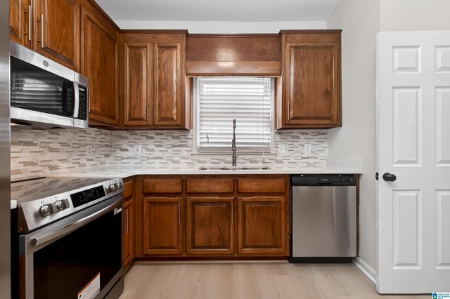 2204 ASCOT LANE, Birmingham, AL 35216