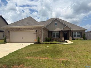 108 Barn Trail Way, Toney, AL 35773