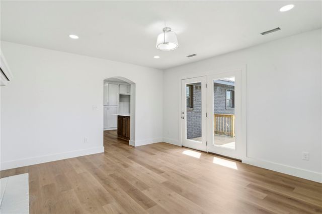 916 S 13th Place, Rogers, AR 72758