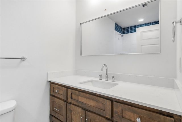 916 S 13th Place, Rogers, AR 72758