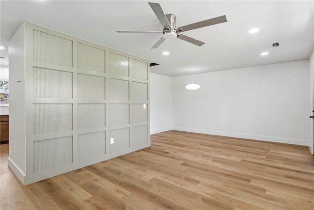 916 S 13th Place, Rogers, AR 72758