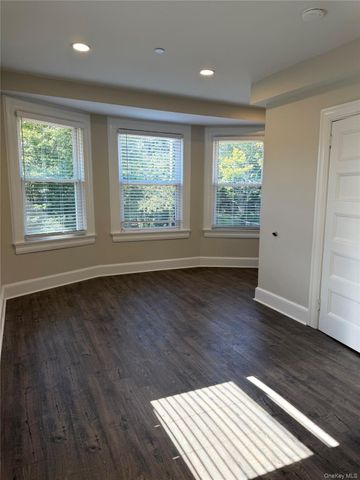 148 Meadow Lane, New Rochelle, NY 10805