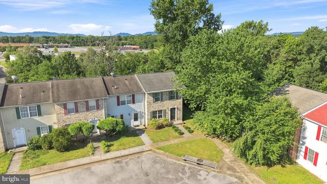 200 FREETON CT, Stephens City, VA 22655