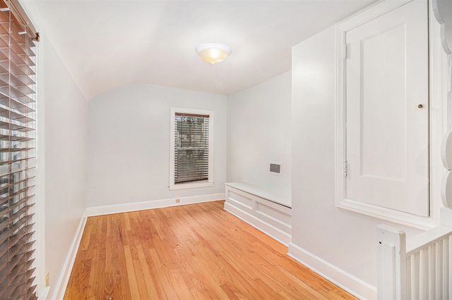 6953 Mayburn Street, Dearborn Heights, MI 48127