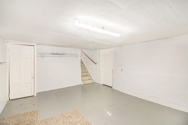 6953 Mayburn Street, Dearborn Heights, MI 48127