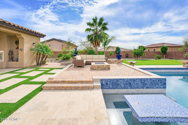 8771 W JJ RANCH Road, Peoria, AZ 85383