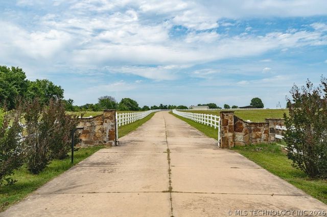10034 E 233rd S, Porum, OK 74455