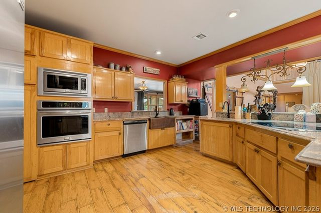 10034 E 233rd S, Porum, OK 74455