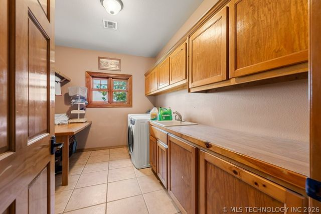 10034 E 233rd S, Porum, OK 74455