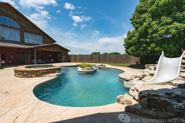 10034 E 233rd S, Porum, OK 74455