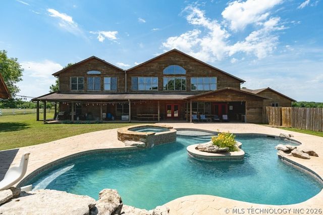 10034 E 233rd S, Porum, OK 74455