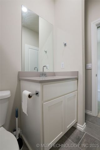 2416 W Birmingham Street, Broken Arrow, OK 74011