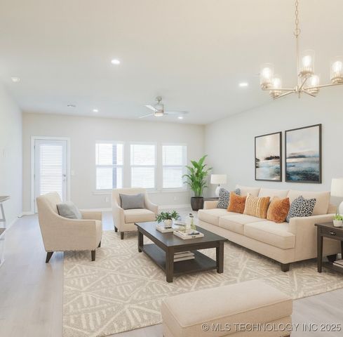 2416 W Birmingham Street, Broken Arrow, OK 74011