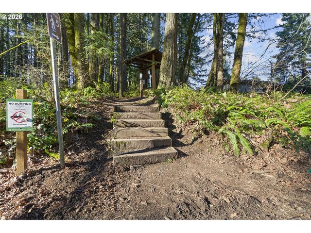 10410 Sw 25TH Ave, Portland, OR 97219