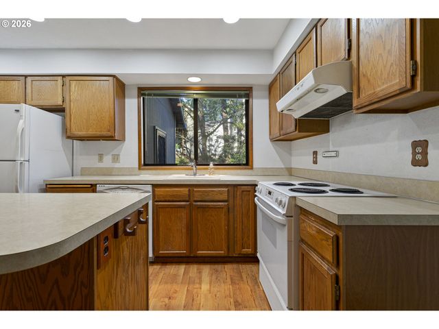 10410 Sw 25TH Ave, Portland, OR 97219