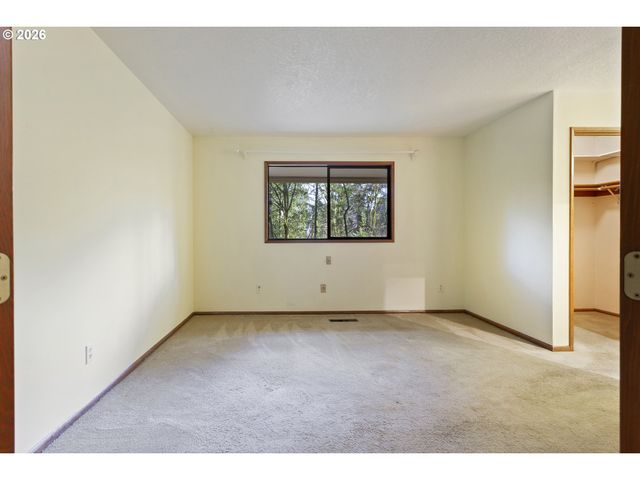 10410 Sw 25TH Ave, Portland, OR 97219