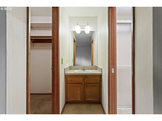 10410 Sw 25TH Ave, Portland, OR 97219