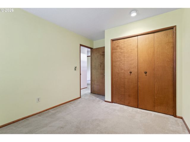 10410 Sw 25TH Ave, Portland, OR 97219