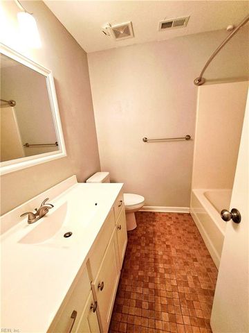 2221 Locks Landing CRES, Chesapeake, VA 23323