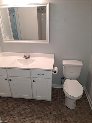 2221 Locks Landing CRES, Chesapeake, VA 23323